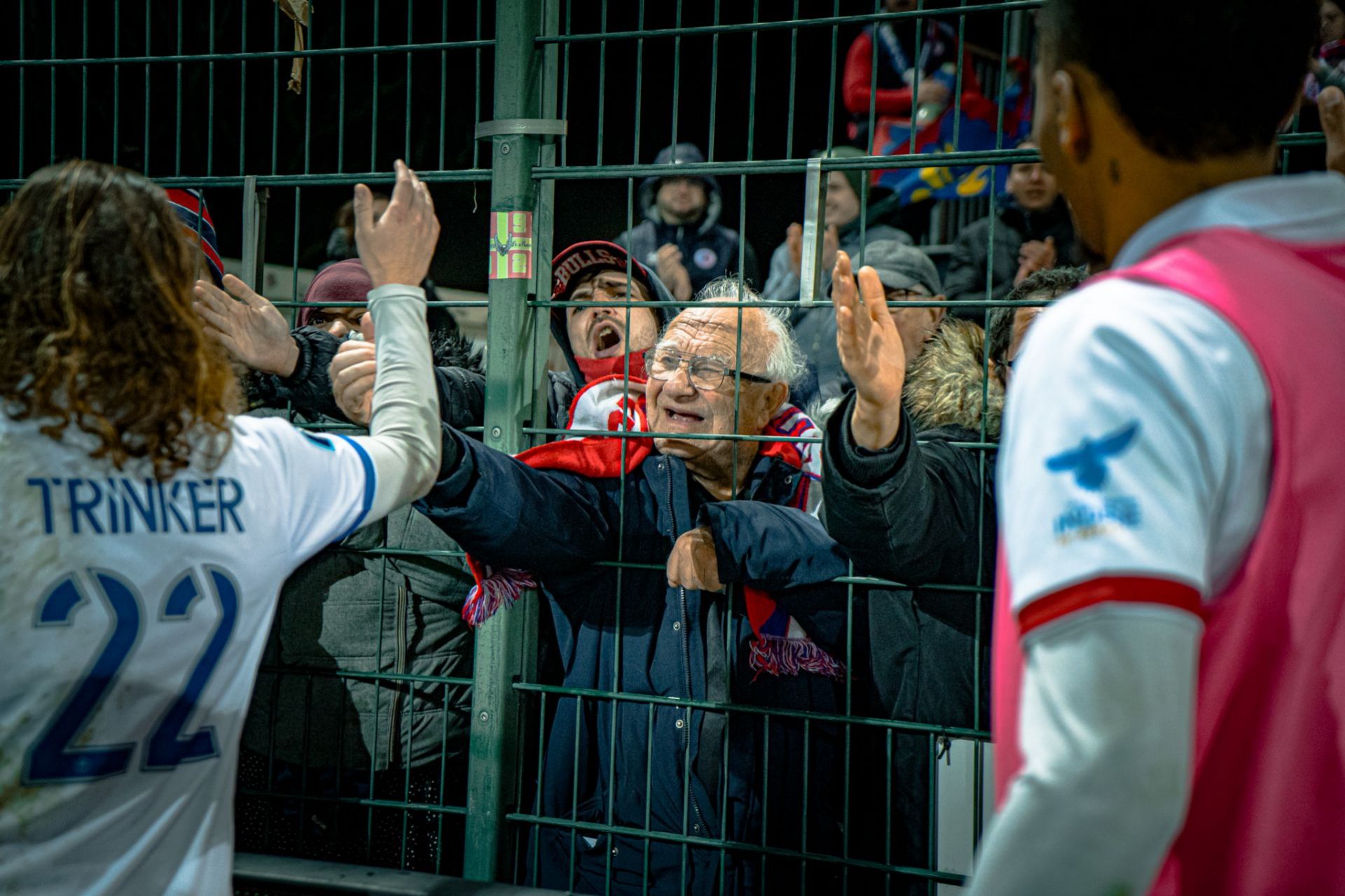 ENSEMBLE À VERSAILLES POUR RALLUMER LA LUMIÈRE !
